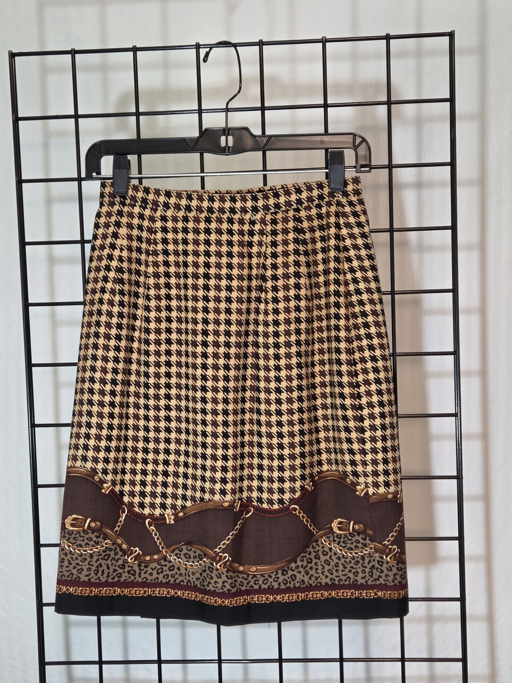 Talbots Houndstooth A-Line Skirt in Black and Tan with Decorative Hem